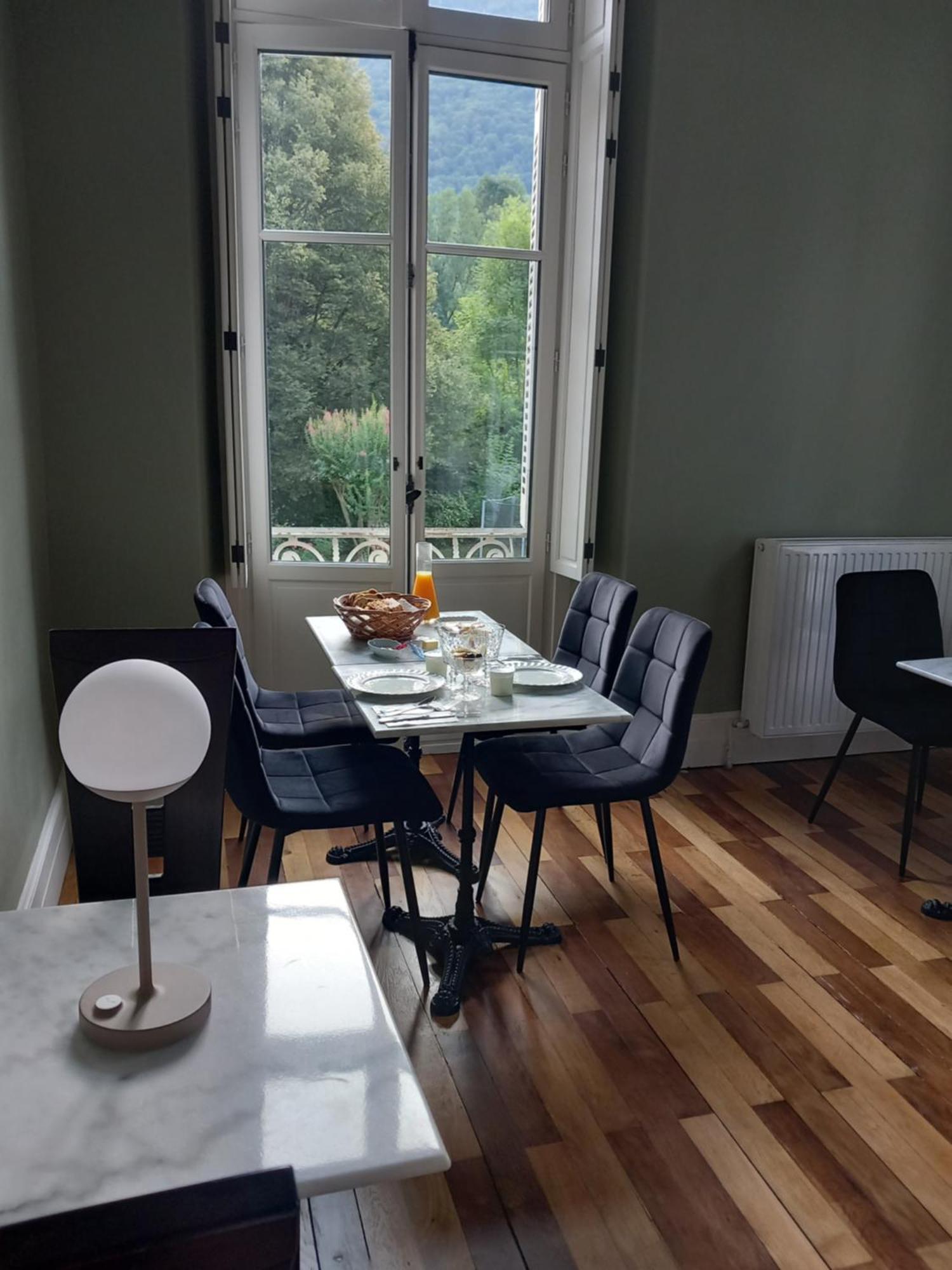 Villa Du Lys Bagneres-de-Luchon Ngoại thất bức ảnh